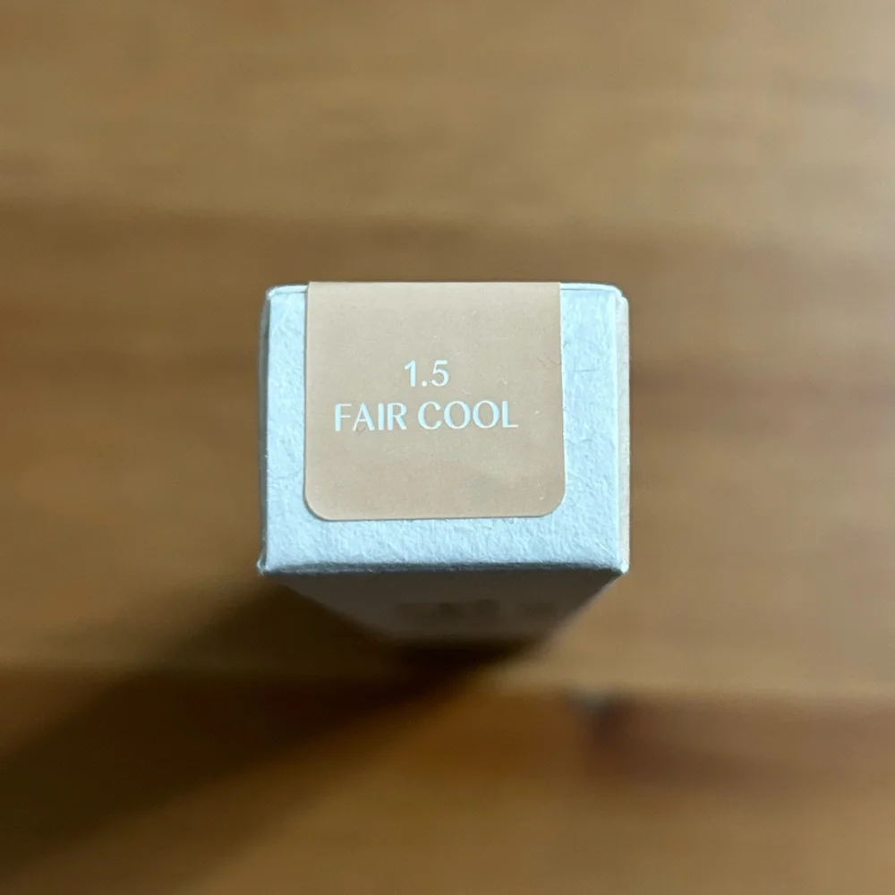 Huda Beauty GloWish Bright Light Hydrating Sheer Vegan Concealer 1.5 fair cool